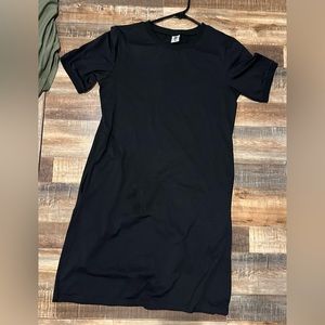 Senita Refresh Pocket Dress - Black